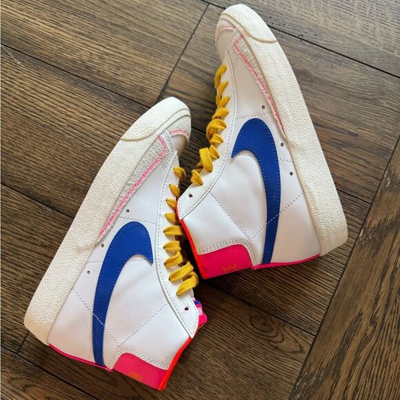 Rare NIKE Multi-color WOMENS Mid BLAZER 77 Size 6.5 EUC - Picture 4 of 10